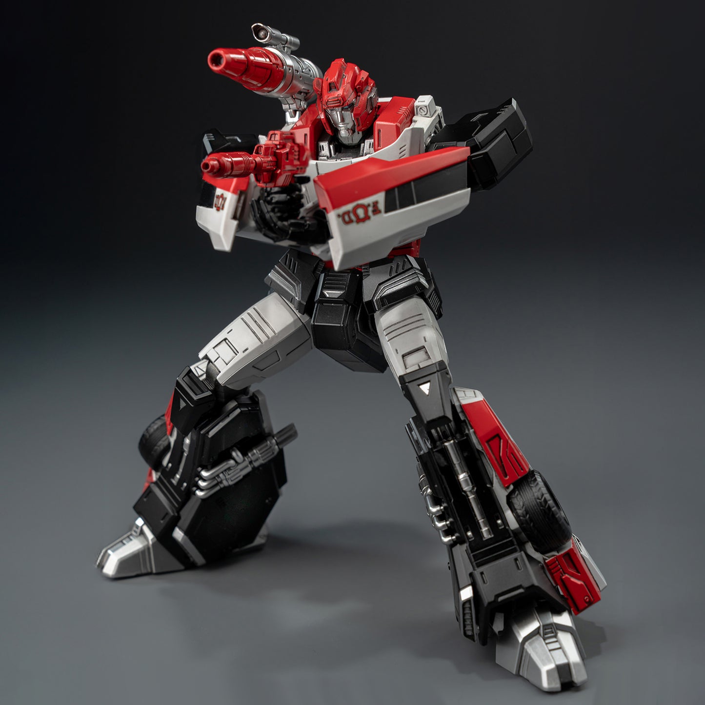 (Pre-Order) Red Alert MDLX Action Figure by threezero