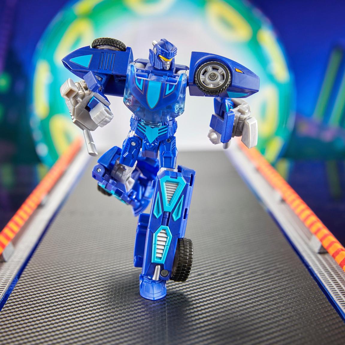 Hasbro Transformers Deluxe Class Hot Wheels x Transformers Twin Mill 5-In Action Figure
