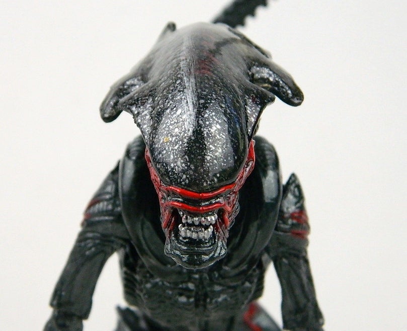 ALIENS KENNER TRIBUTE ULT NIGHT COUGAR ALIEN 7IN AF