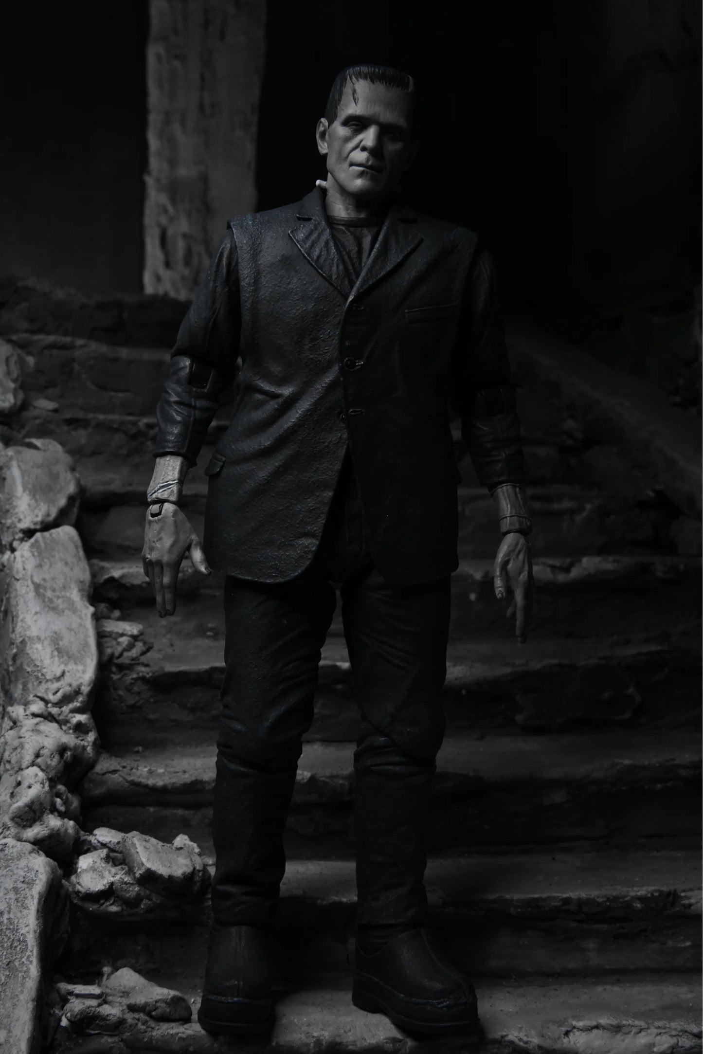 UNIVERSAL FRANKENSTEIN S MONSTER B&W ULTIMATE 7IN AF