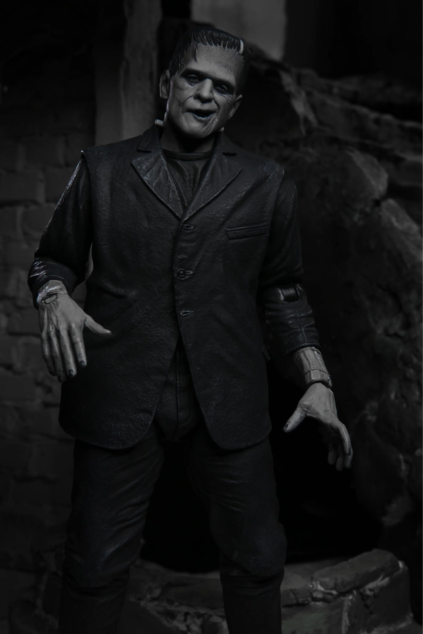 UNIVERSAL FRANKENSTEIN S MONSTER B&W ULTIMATE 7IN AF