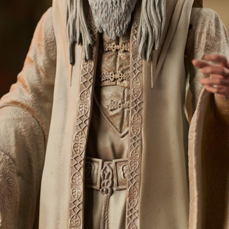 The Lord of the Rings Saruman Deluxe Action Figure