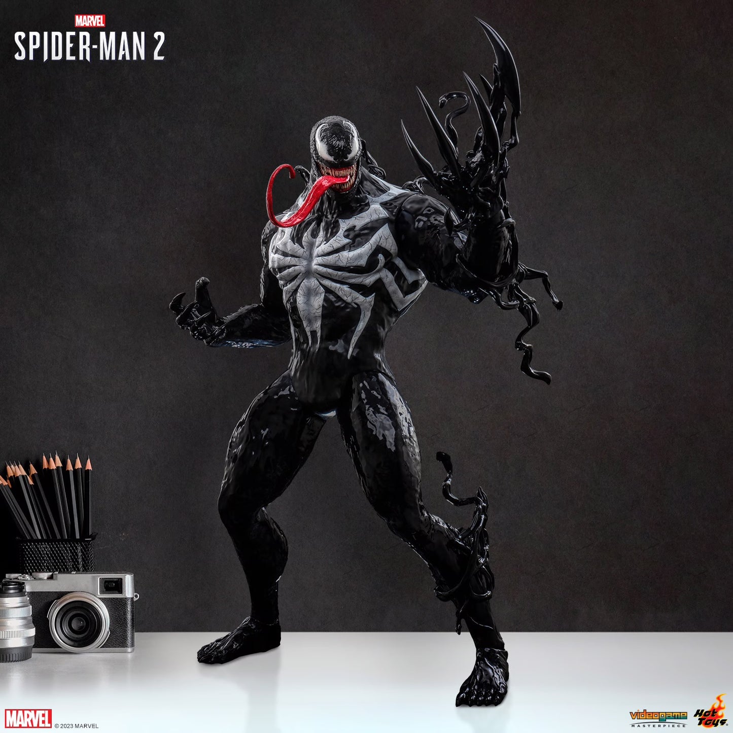 VENOM Sixth Scale Figure by Hot Toys