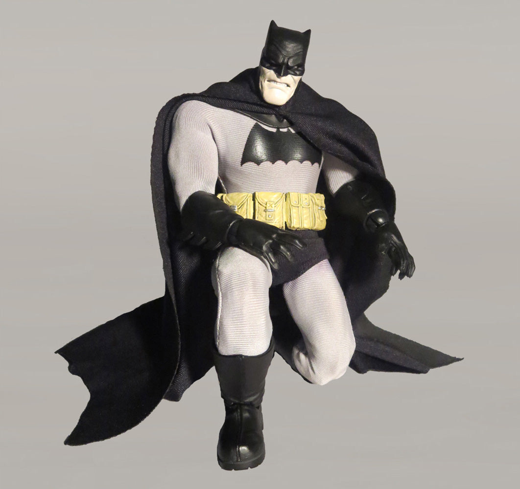 Mezco Toyz One:12 Collective Presents: The Dark Knight Batman Action Figure