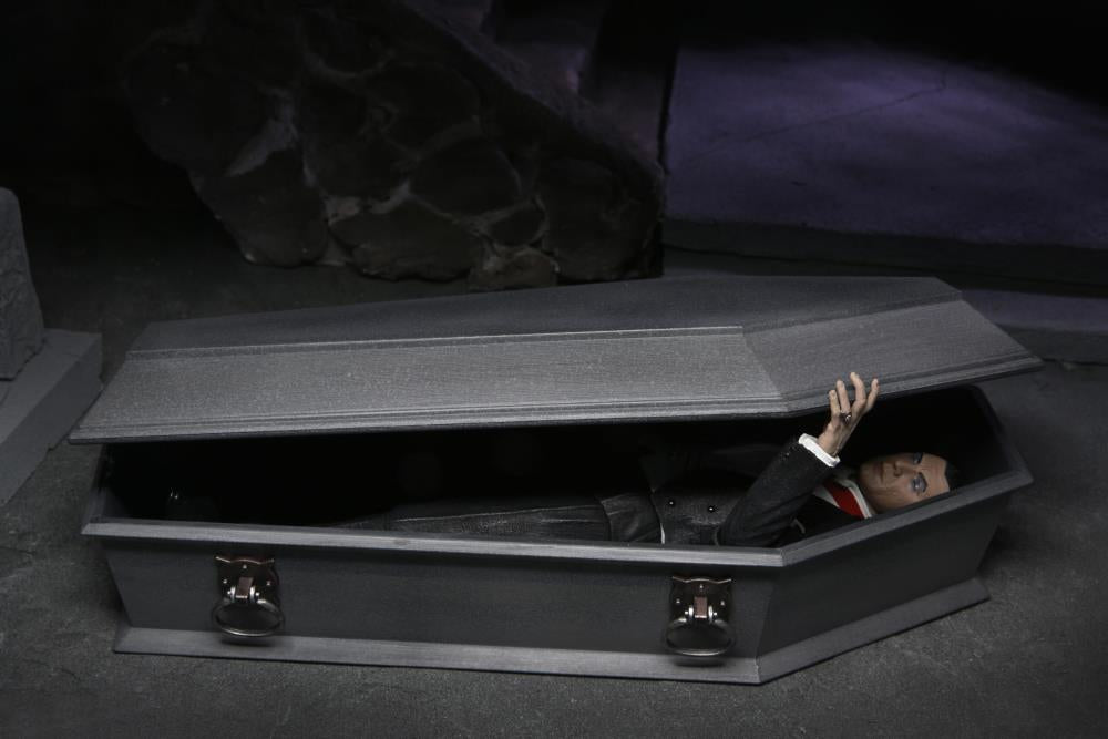 Universal Monsters Ultimate Dracula (Transylvania) Figure