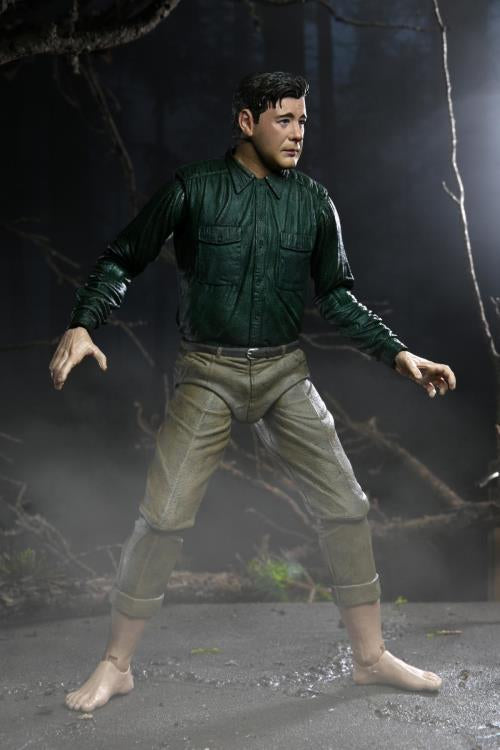 Universal Monsters Ultimate The Wolf Man Figure