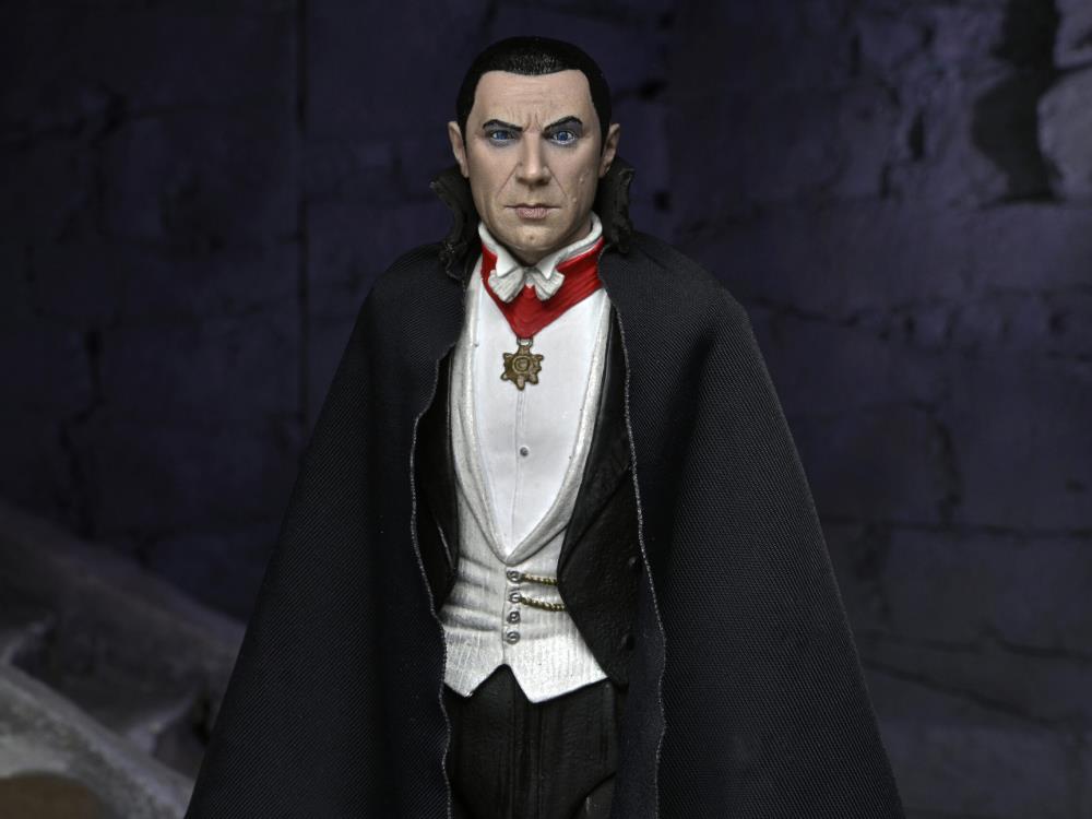 Universal Monsters Ultimate Dracula (Transylvania) Figure