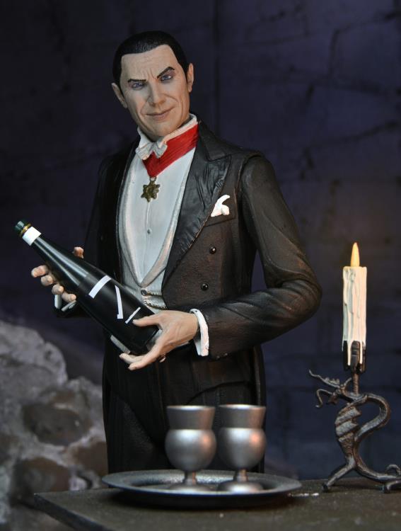 Universal Monsters Ultimate Dracula (Transylvania) Figure