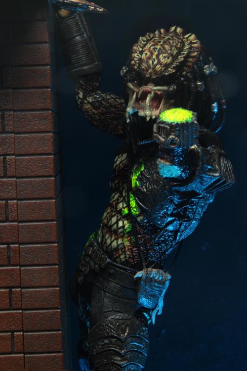 Predator 2 Ultimate Battle-Damaged City Hunter