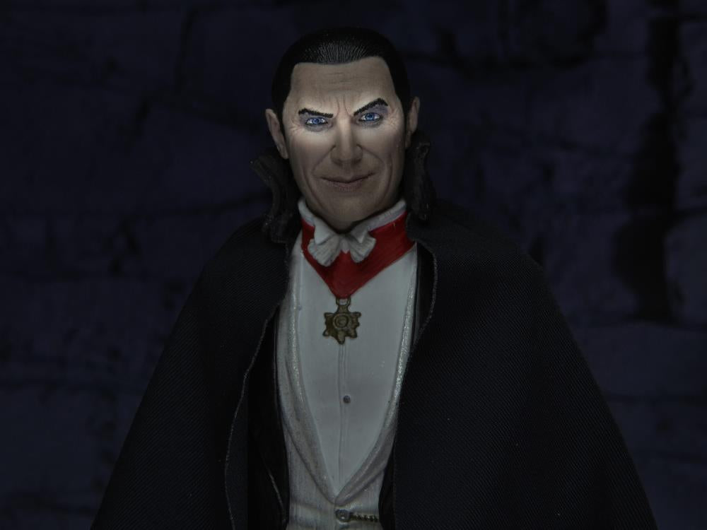 Universal Monsters Ultimate Dracula (Transylvania) Figure