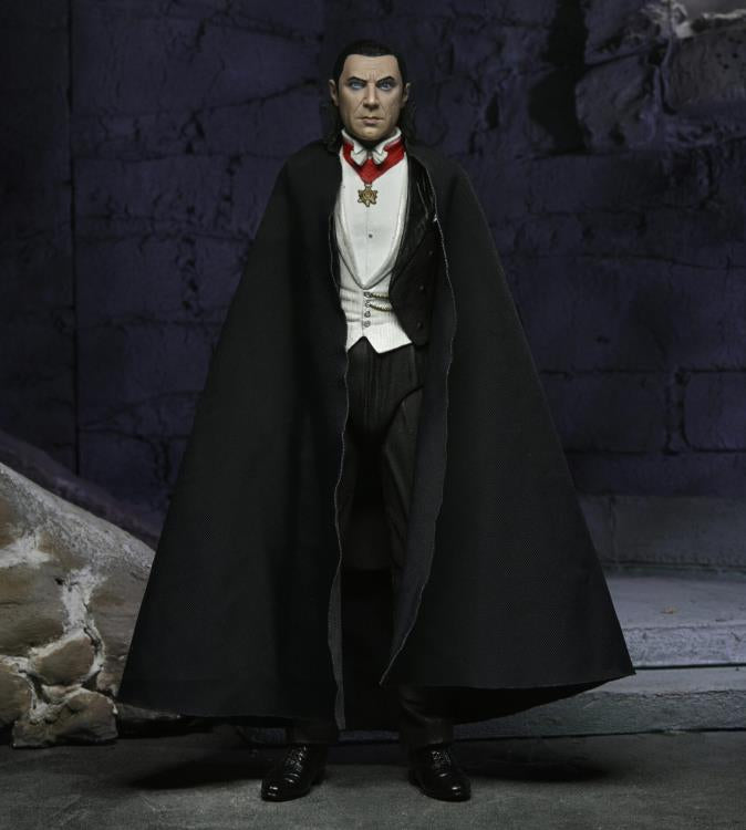 Universal Monsters Ultimate Dracula (Transylvania) Figure