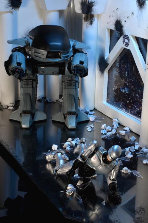 RoboCop ED-209 10" Figure With Sound by NECA