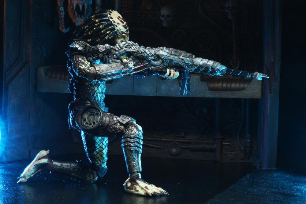 Predator 2 Ultimate Scout Predator Figure
