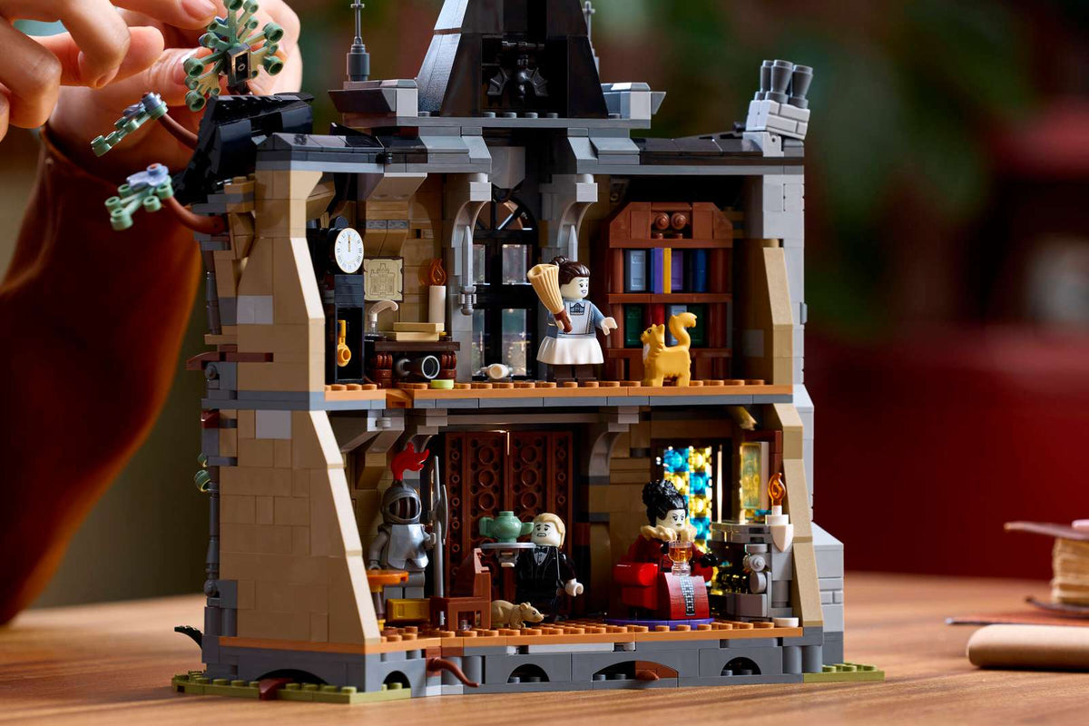 LEGO Midnight Valley Collection Mayor Manor