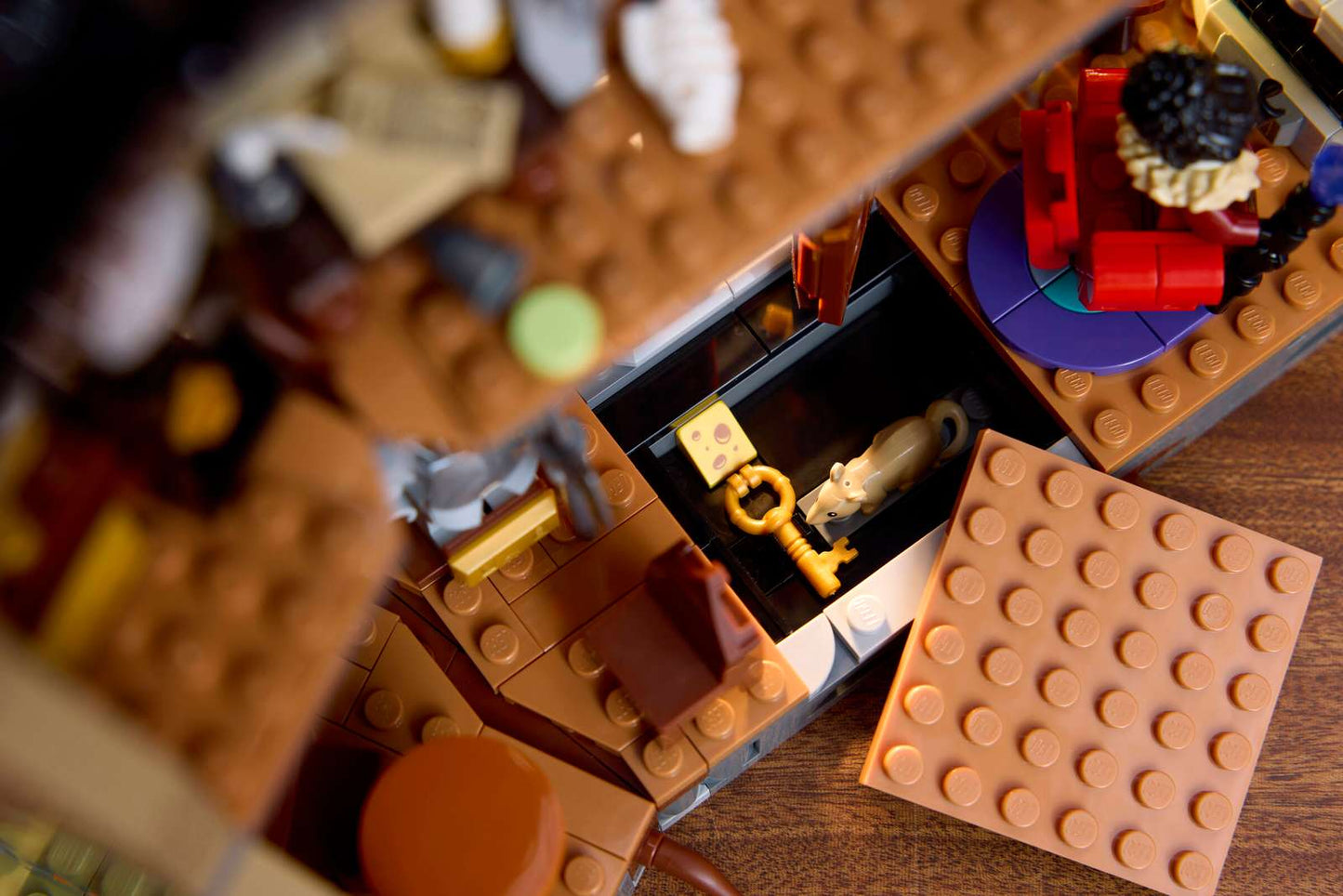 LEGO Midnight Valley Collection Mayor Manor