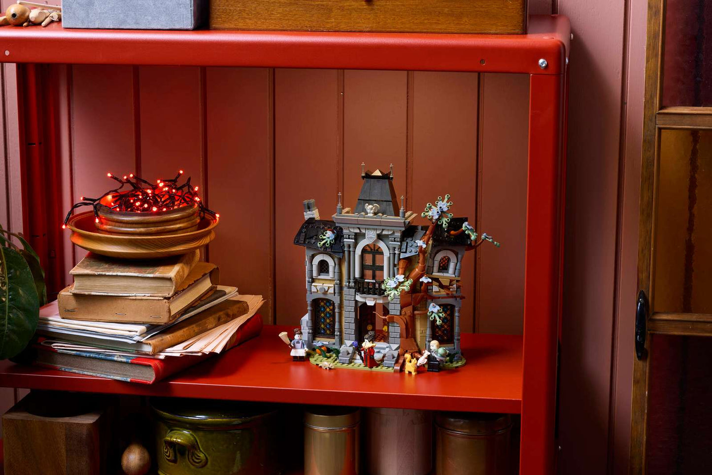 LEGO Midnight Valley Collection Mayor Manor