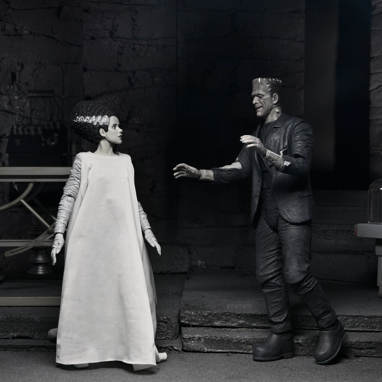 Universal Monsters - 7” Scale Action Figure - Bride of Frankenstein 90th Anniversary The Monster & His Mate 2pk (B&W)