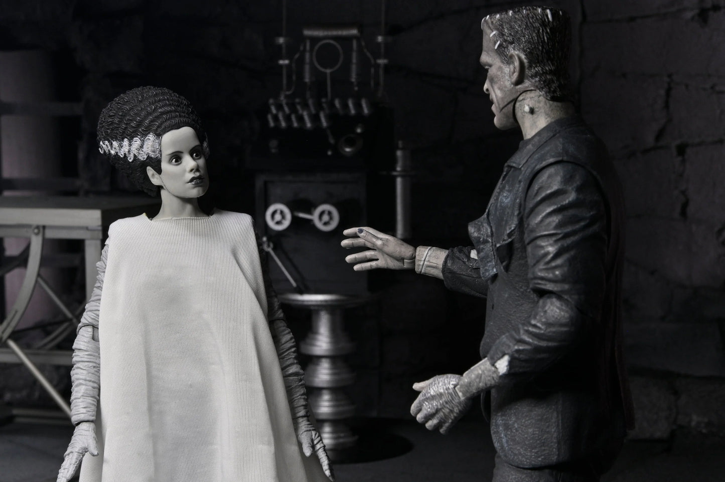 Universal Monsters - 7” Scale Action Figure - Bride of Frankenstein 90th Anniversary The Monster & His Mate 2pk (B&W)