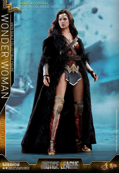 WONDER WOMAN DELUXE VERSION Sixth Scale Figure by Hot Toys