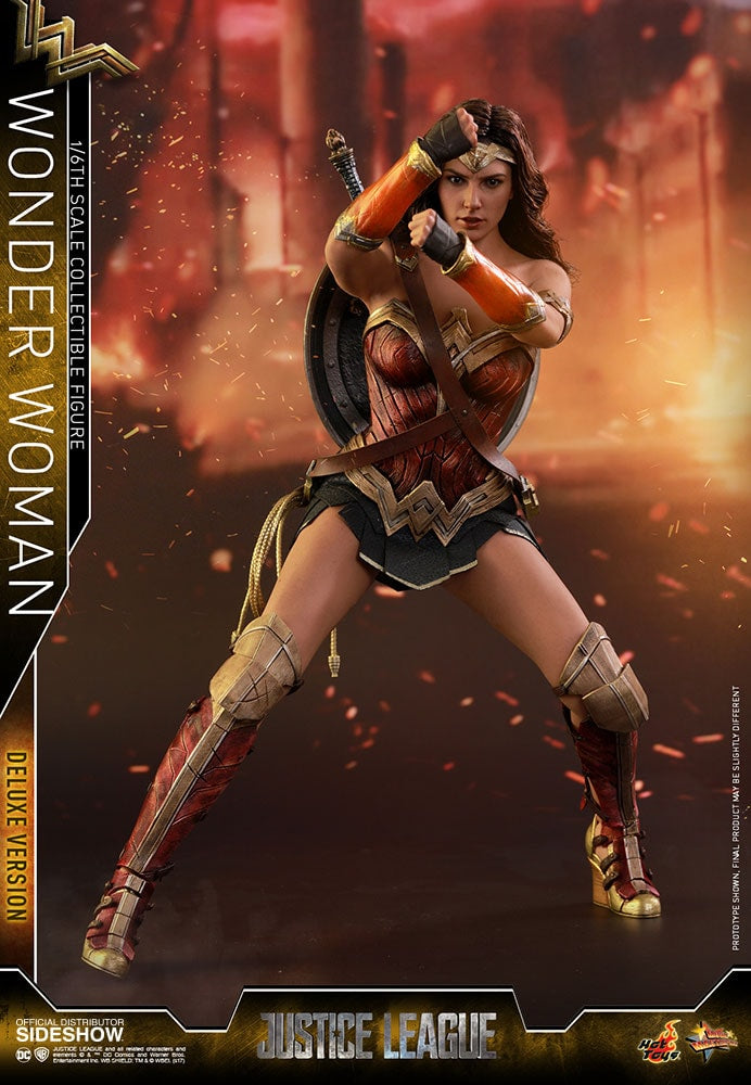 WONDER WOMAN DELUXE VERSION Sixth Scale Figure by Hot Toys
