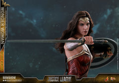 WONDER WOMAN DELUXE VERSION Sixth Scale Figure by Hot Toys