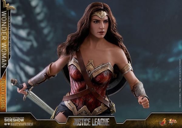 WONDER WOMAN DELUXE VERSION Sixth Scale Figure by Hot Toys