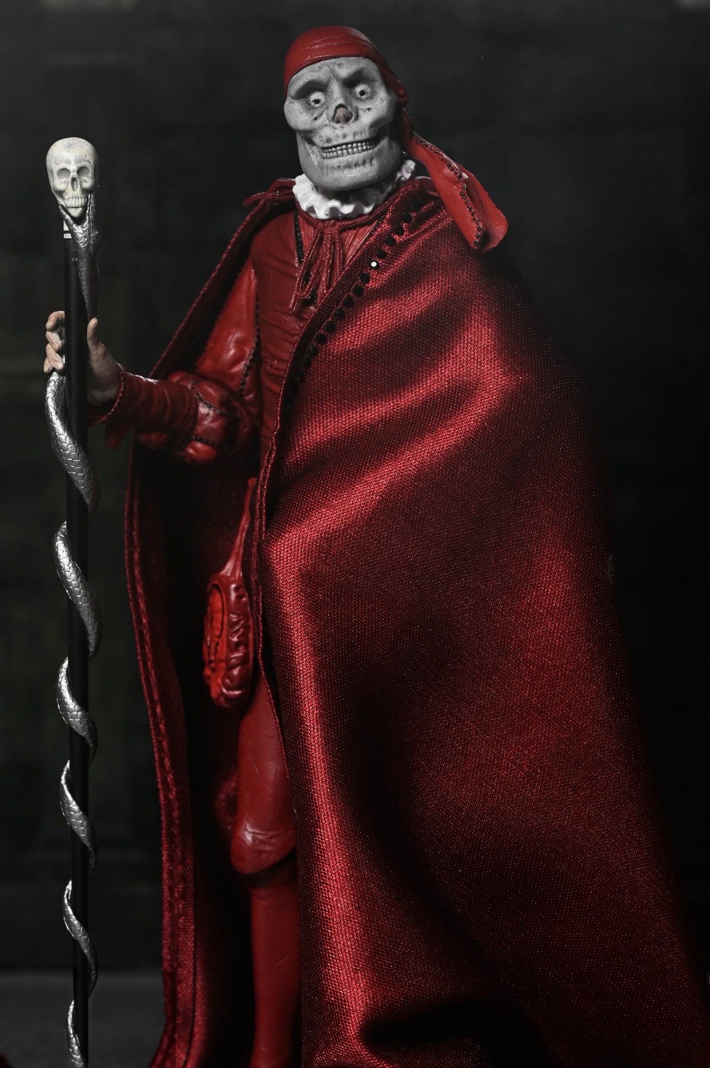 THE PHANTOM OF THE OPERA (1925) - PHANTOM OF THE OPERA “MASQUE OF THE RED DEATH” 7” SCALE ACTION FIGURE
