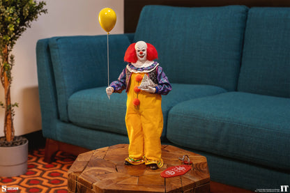 PENNYWISE Sixth Scale Figure by Sideshow Collectibles