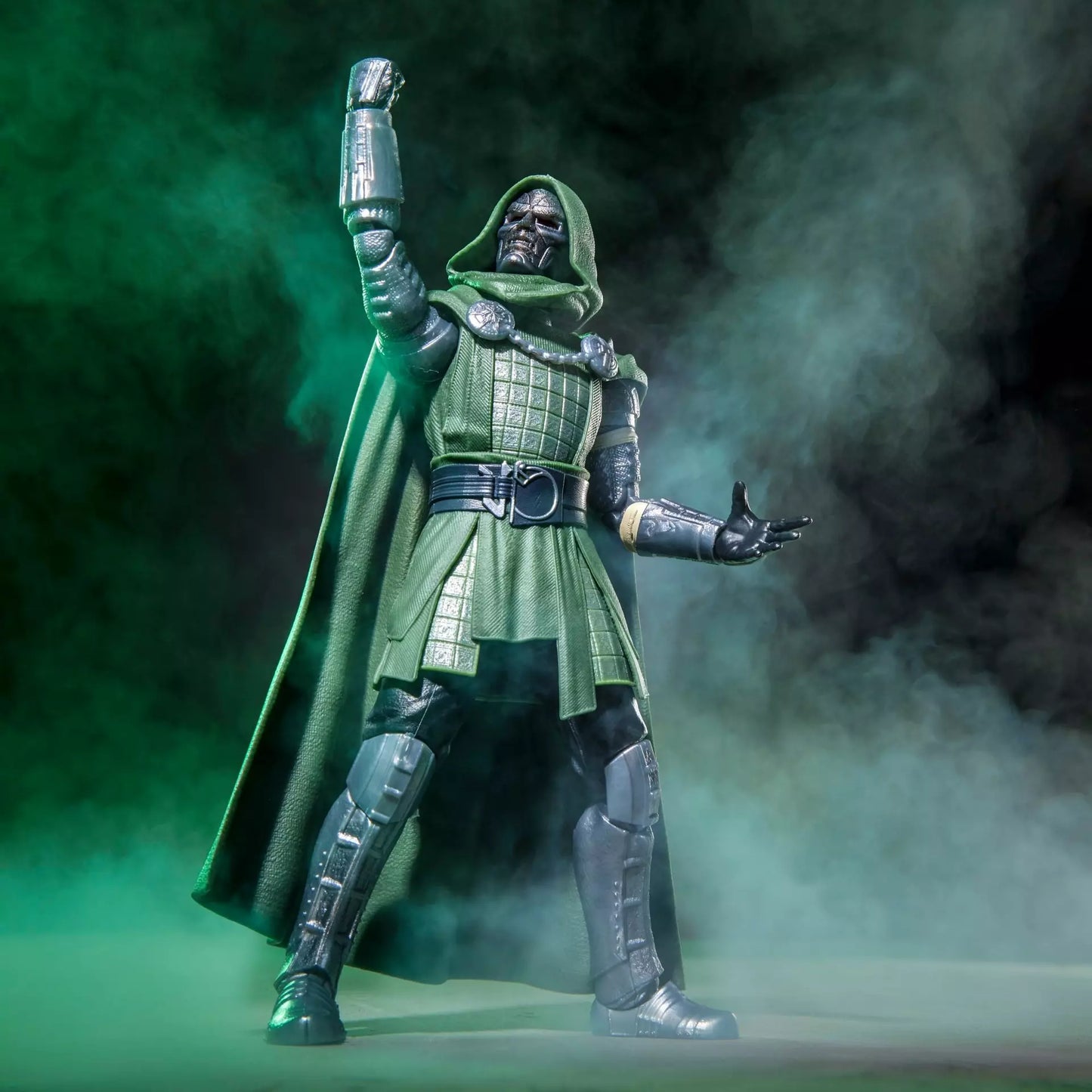 (Pre-Order) Marvel Legends Series Doctor Doom, Avengers: Doomsday