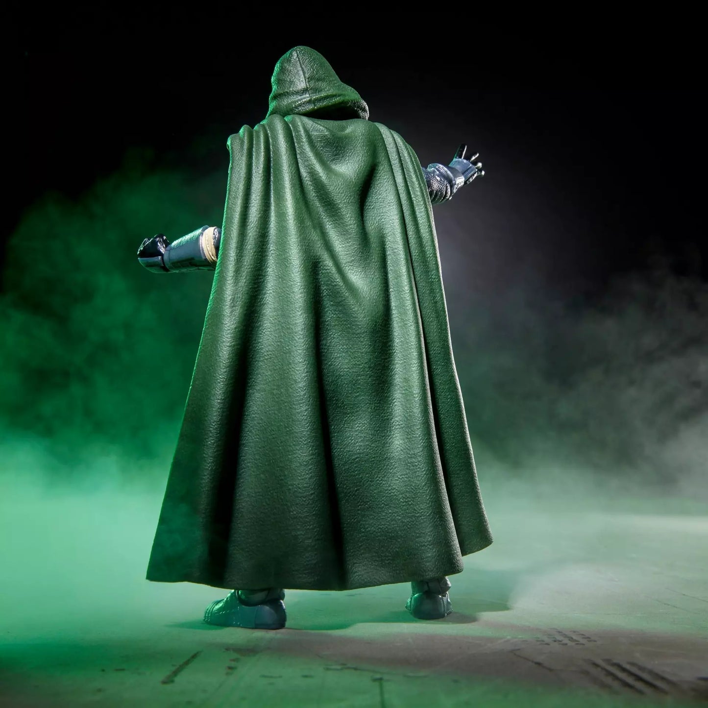 (Pre-Order) Marvel Legends Series Doctor Doom, Avengers: Doomsday