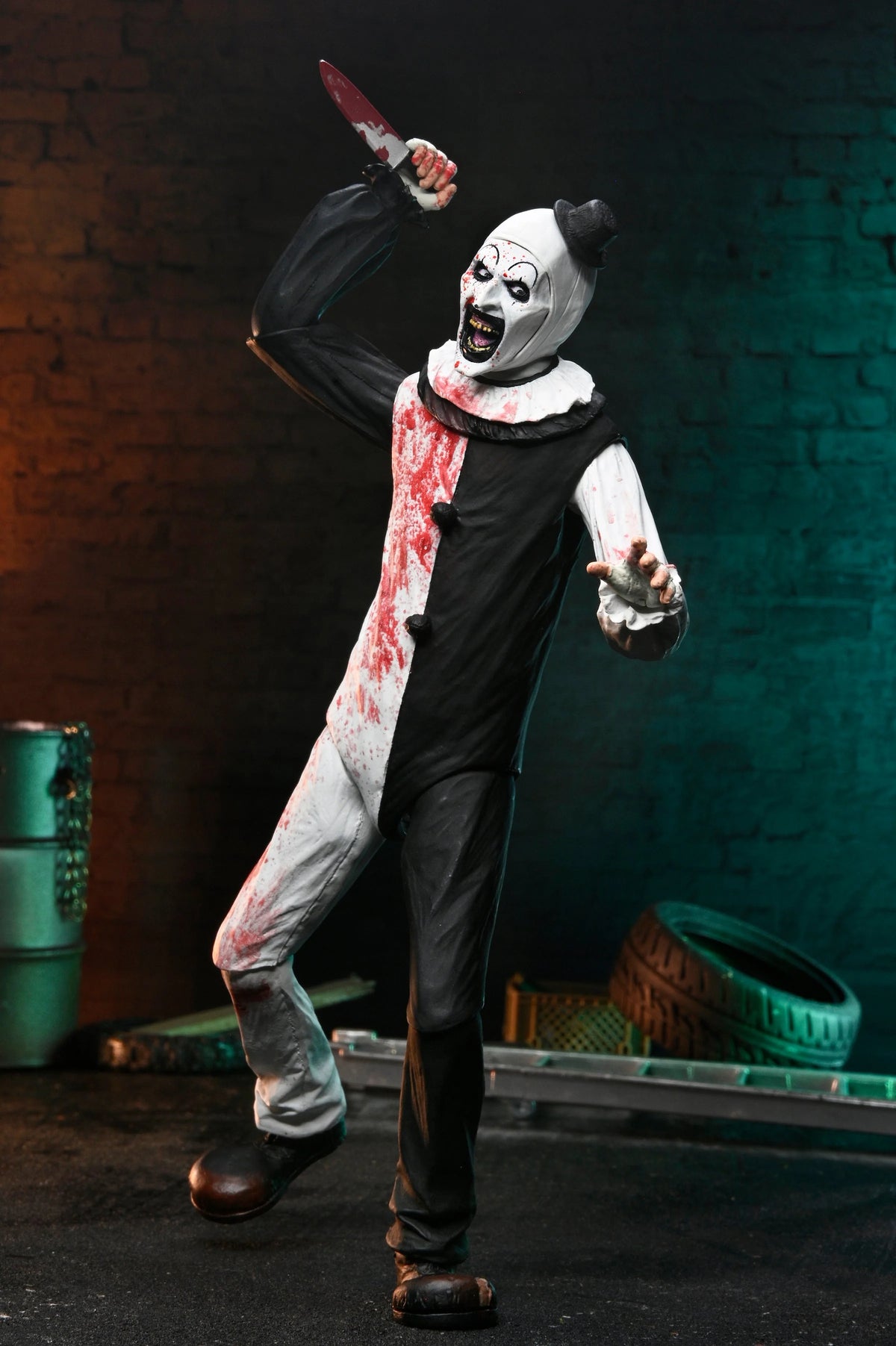 TERRIFIER 2 - ULTIMATE ART THE CLOWN 7" SCALE ACTION FIGURE (BLOOD SPLATTERED)