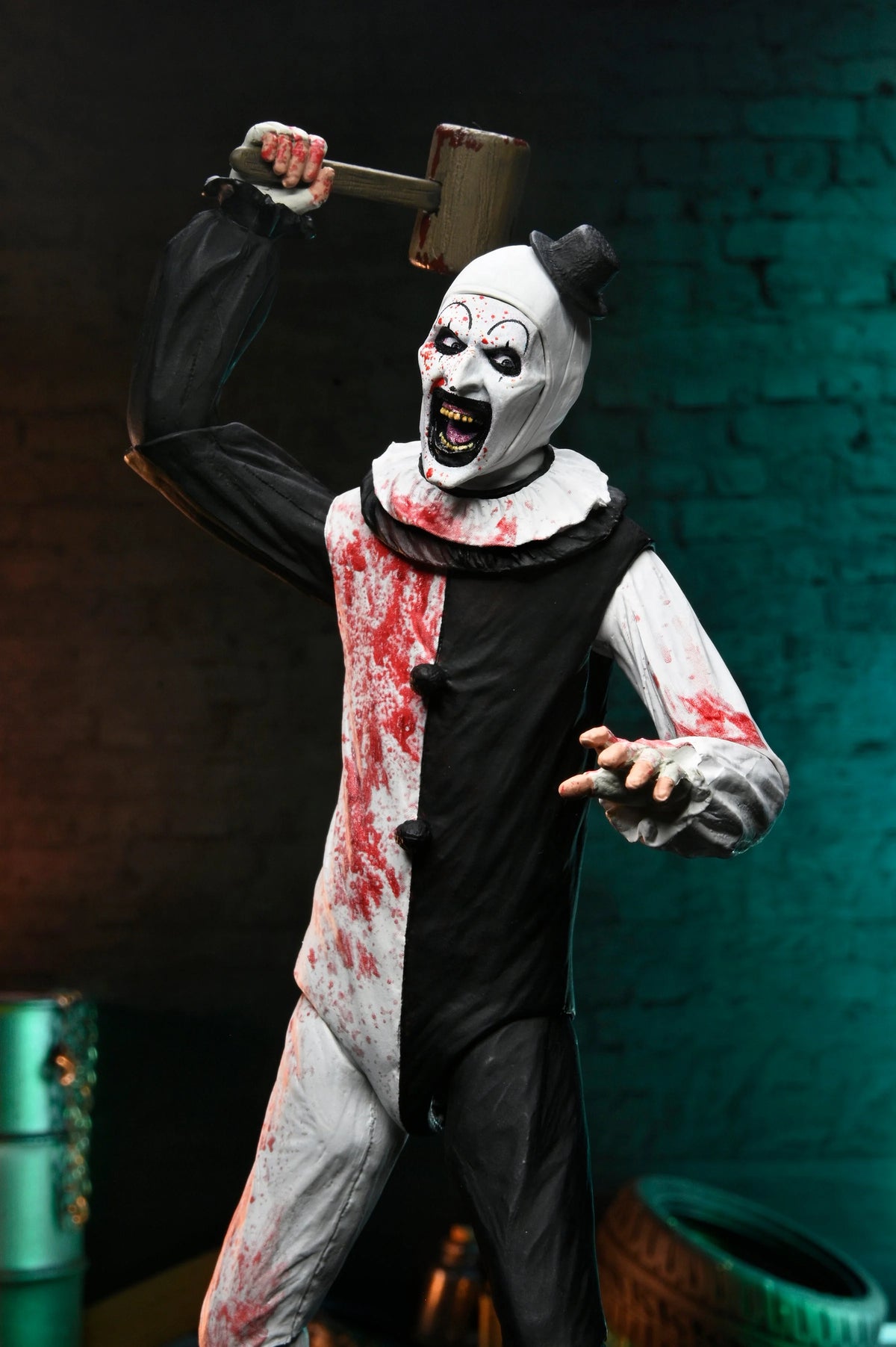 TERRIFIER 2 - ULTIMATE ART THE CLOWN 7" SCALE ACTION FIGURE (BLOOD SPLATTERED)