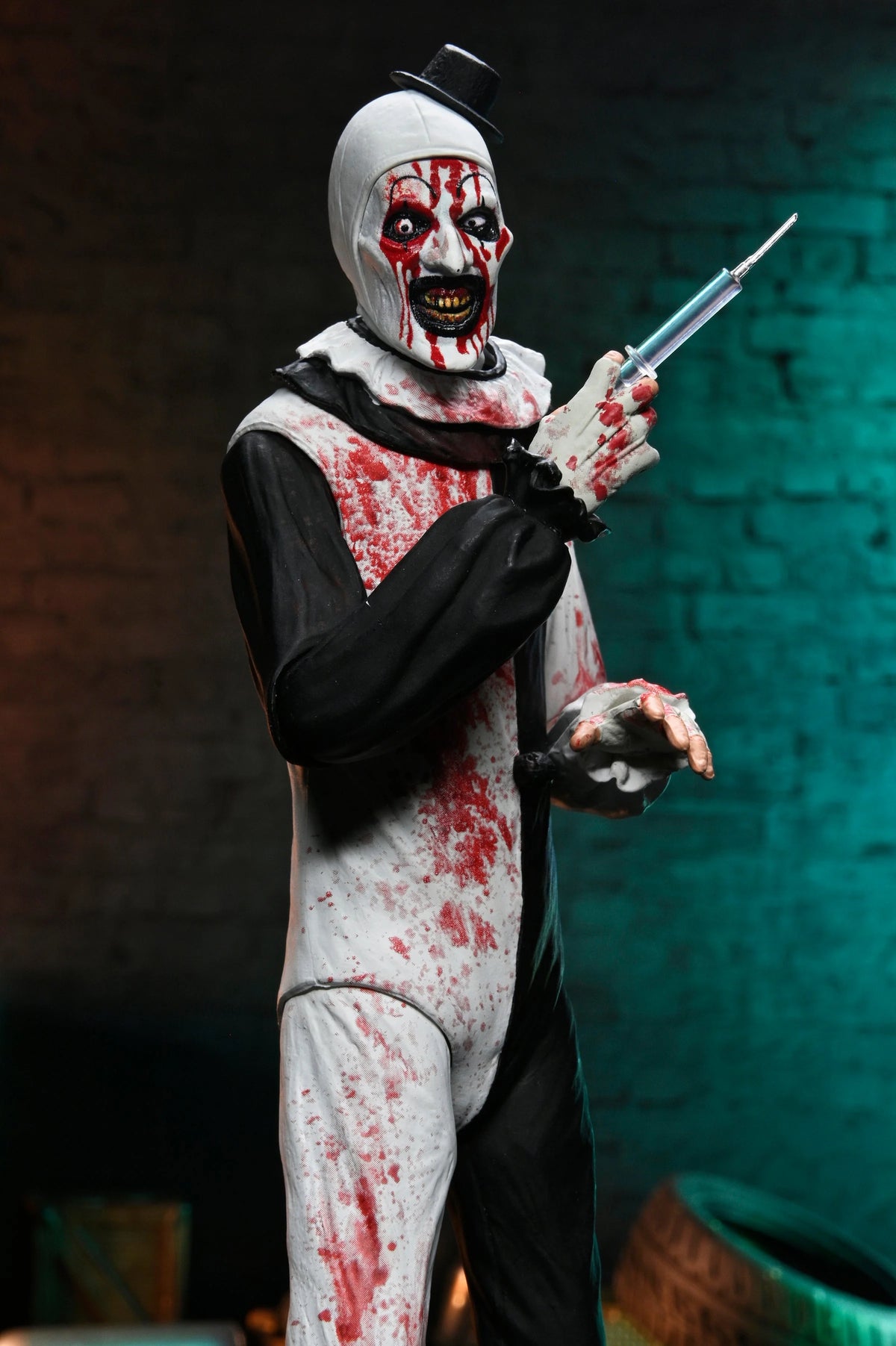 TERRIFIER 2 - ULTIMATE ART THE CLOWN 7" SCALE ACTION FIGURE (BLOOD SPLATTERED)
