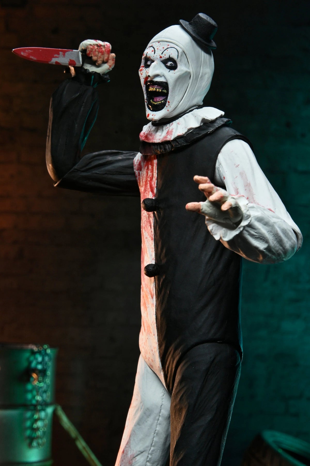 TERRIFIER 2 - ULTIMATE ART THE CLOWN 7" SCALE ACTION FIGURE (BLOOD SPLATTERED)
