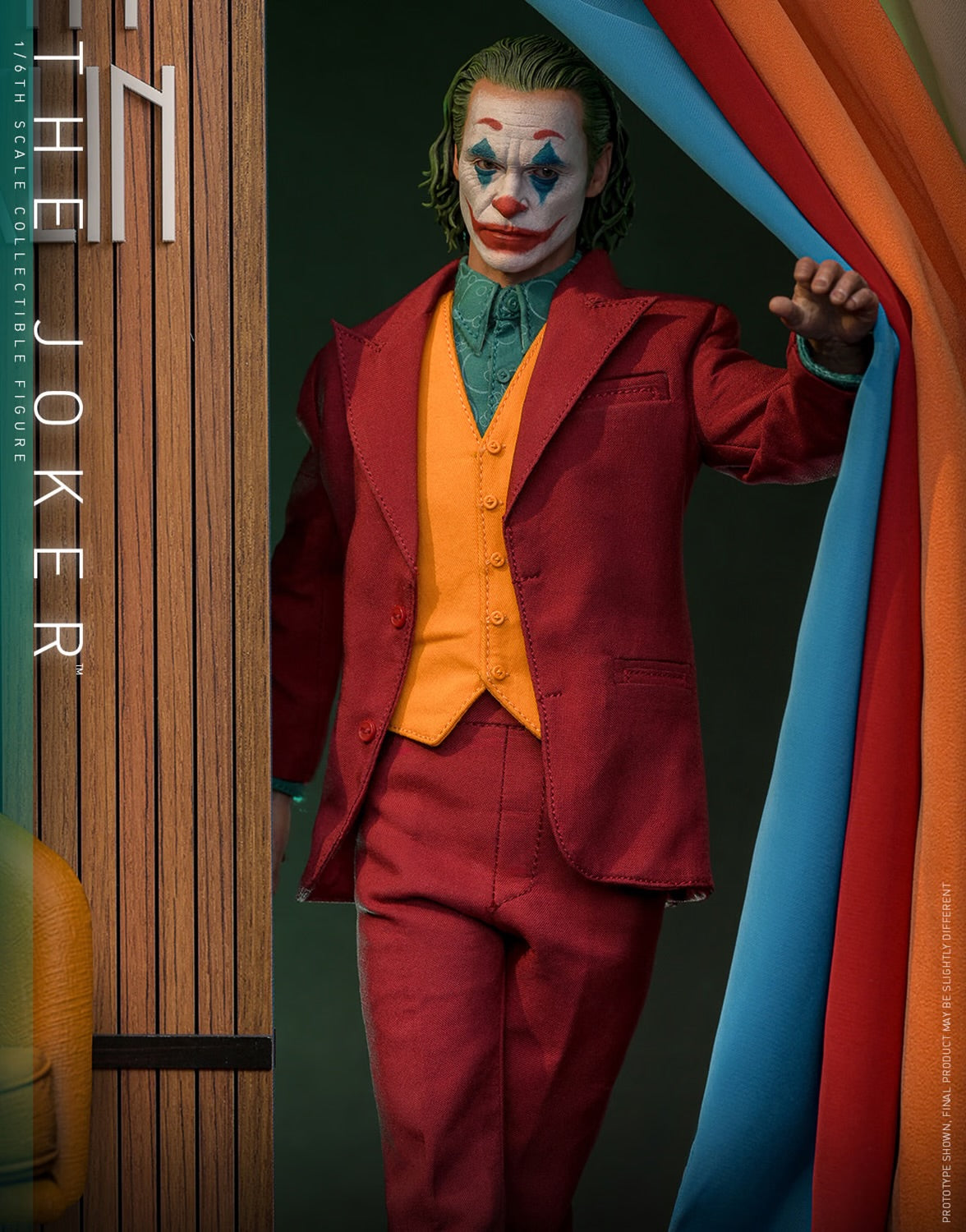 (Pre-Order) THE JOKER Sixth Scale Figure by Hot Toys
