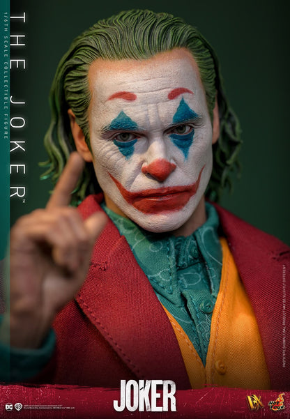 (Pre-Order) THE JOKER Sixth Scale Figure by Hot Toys