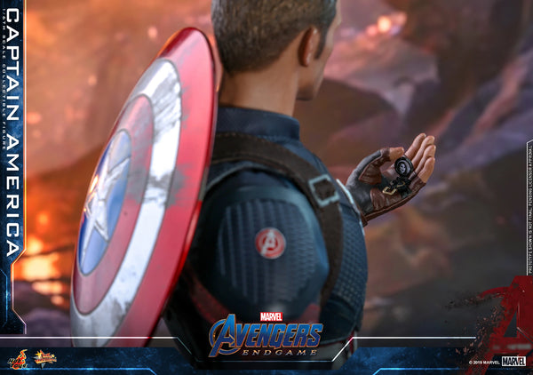 CAPTAIN AMERICA Sixth Scale Figure by Hot Toys