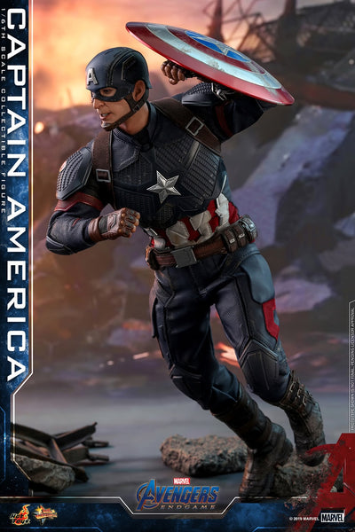 CAPTAIN AMERICA Sixth Scale Figure by Hot Toys