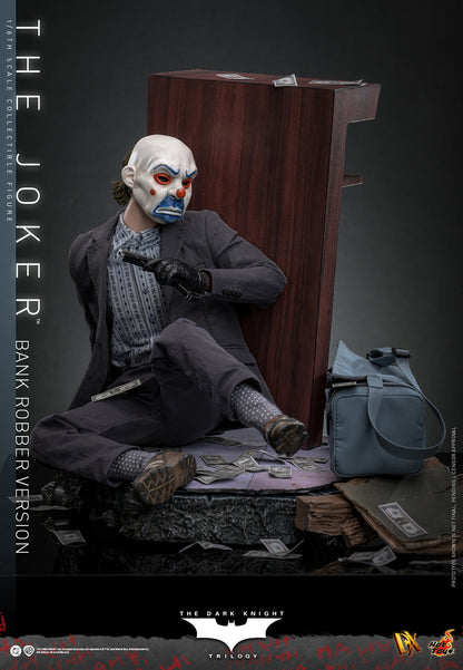 (Pre-Order) The Joker (Bank Robber Version) Hot Toy