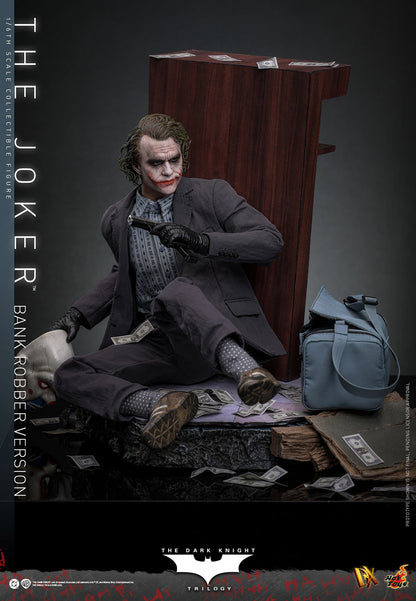 (Pre-Order) The Joker (Bank Robber Version) Hot Toy