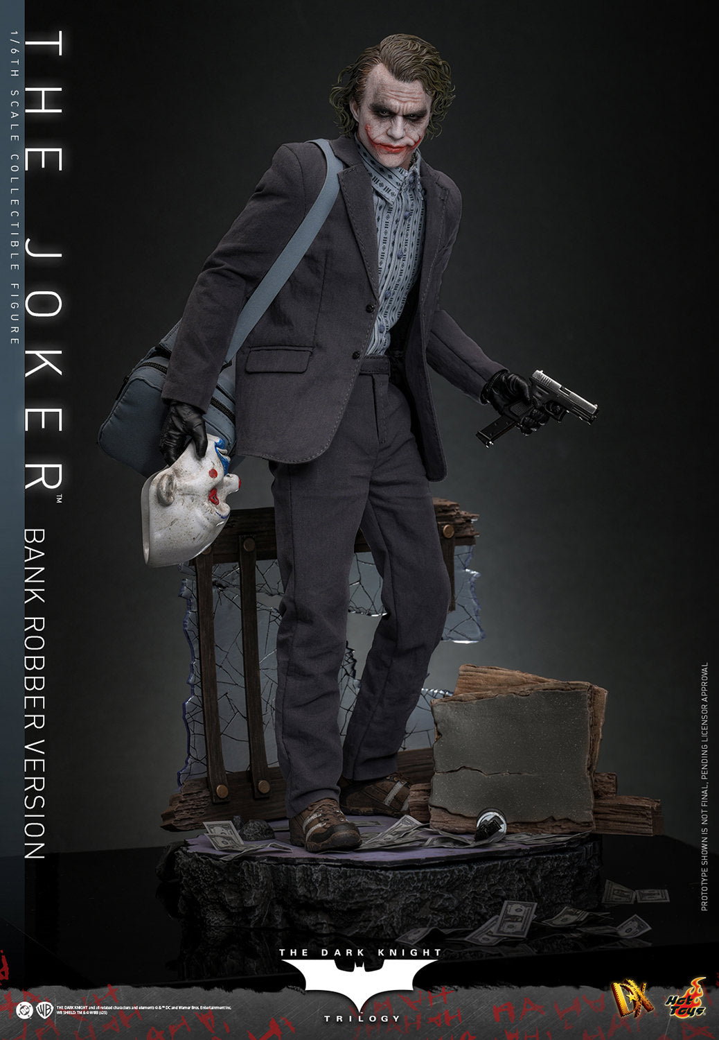 (Pre-Order) The Joker (Bank Robber Version) Hot Toy