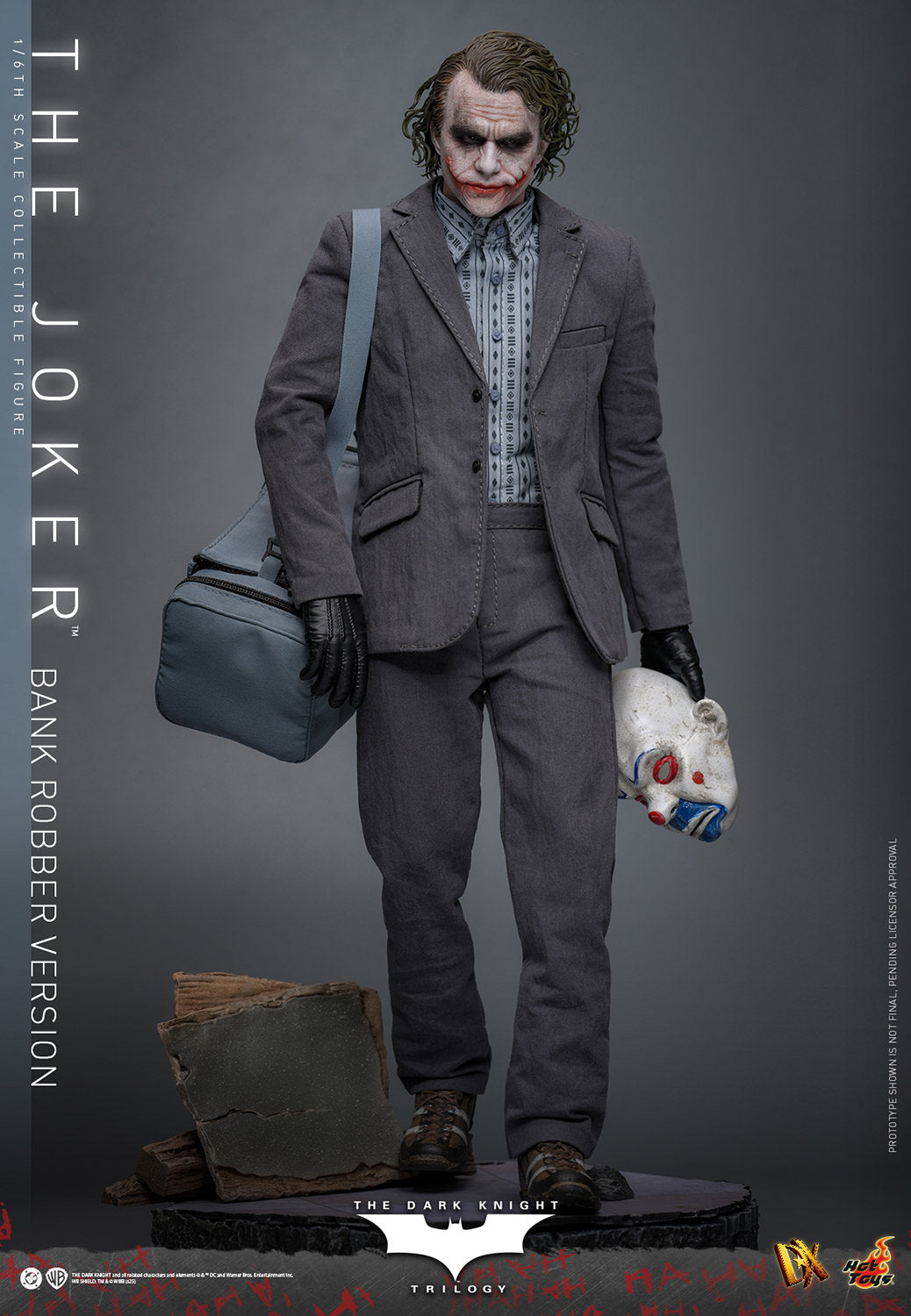 (Pre-Order) The Joker (Bank Robber Version) Hot Toy