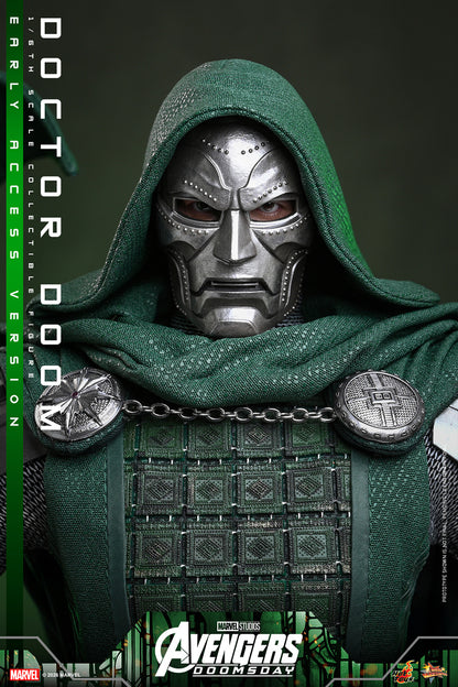 (Pre-Order) Doctor Doom Sixth Scale Figure