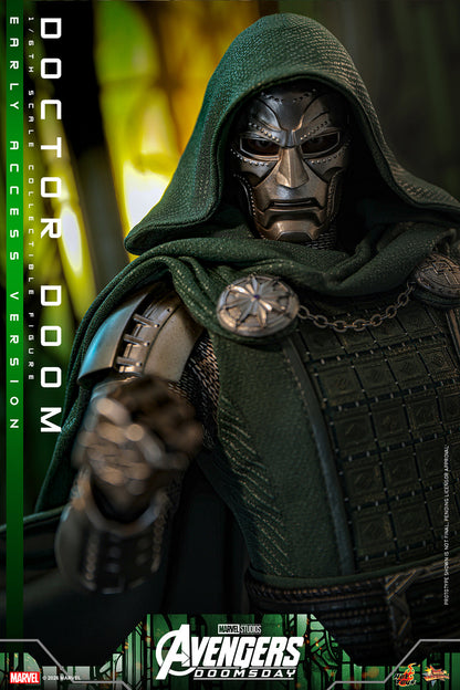 (Pre-Order) Doctor Doom Sixth Scale Figure