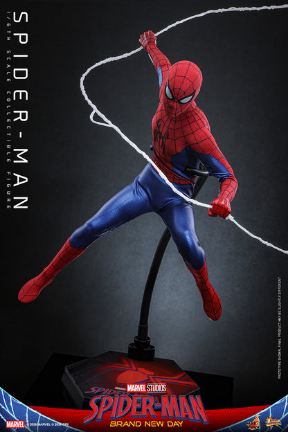 (Pre-Order) Spider-Man Sixth Scale Figure