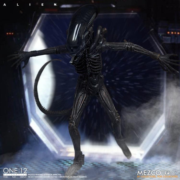 Alien One:12 Collectible by Mezco toyz