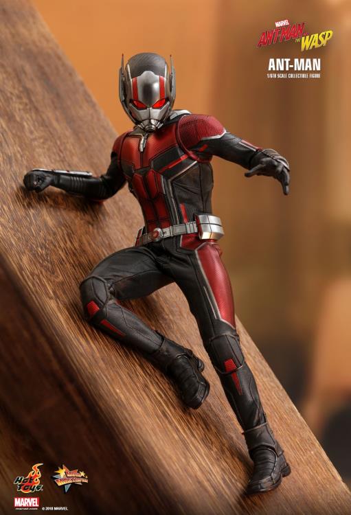 Ant-Man and the Wasp Ant-Man 1/6th Scale Collectible Figure