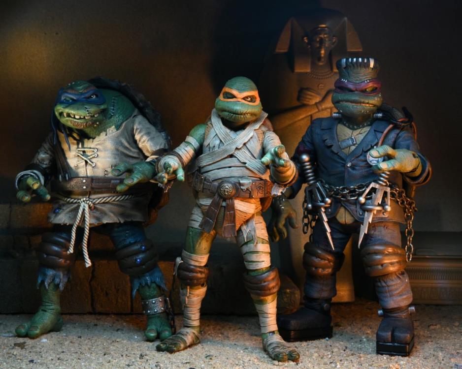 Universal Monsters x Teenage Mutant Ninja Turtles Ultimate Michelangelo as The Mummy