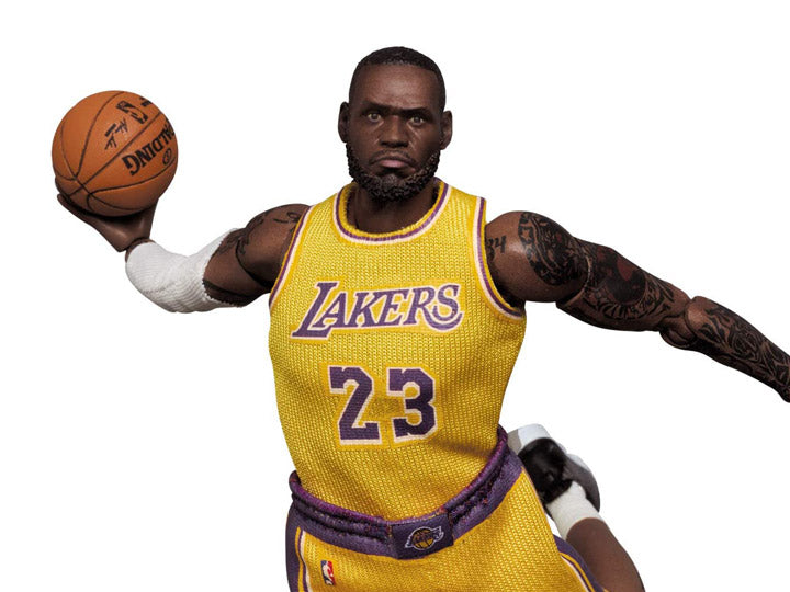 LeBron James MAFEX No.127 Figure
