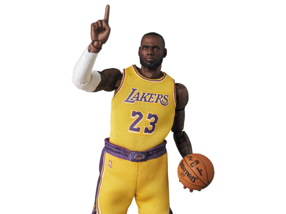 LeBron James MAFEX No.127 Figure